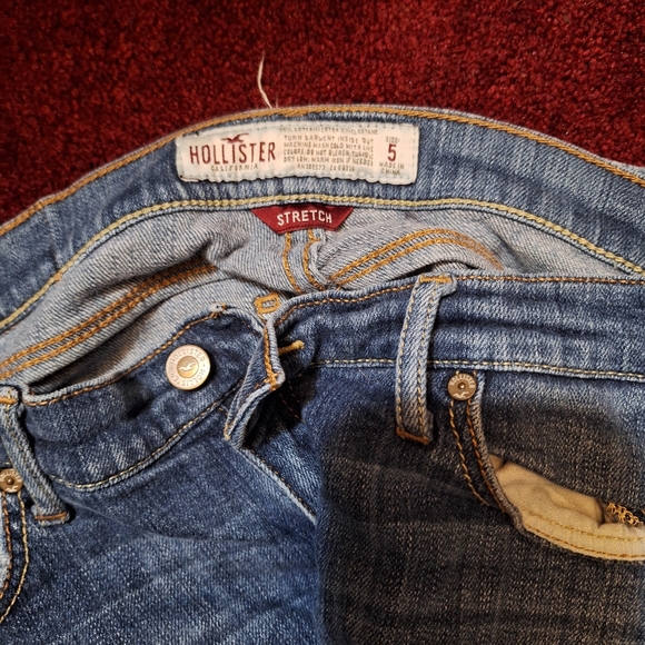 4 pairs of Hollister jeans bundle - Picture 2 of 5